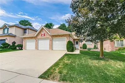 33 PEMBER'S, Woodstock, ON, N4S 8Z5