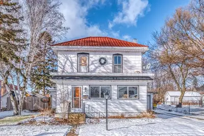110 QUEEN Street, Norfolk, ON N4B 2K1