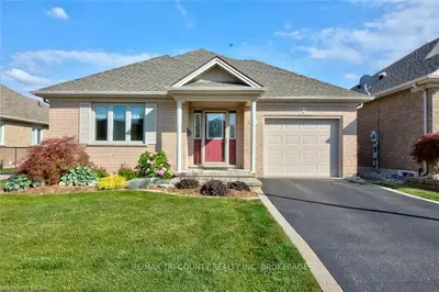 122 WESTON Drive, Tillsonburg, ON N4G 5X1