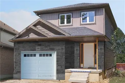 718 SOUTHWOOD Way, Woodstock, ON N4V 1G5