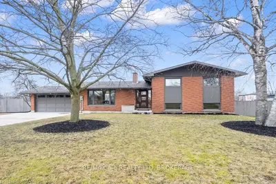 29 CRANBERRY Road, Tillsonburg, ON N4G 4G8