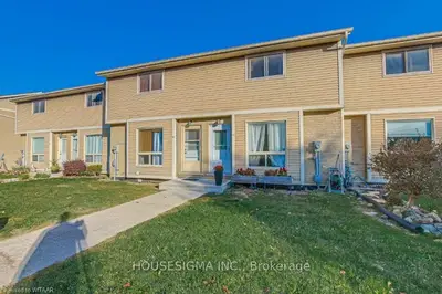 871 Parkinson Road S 15, Woodstock, ON N4S 8S7