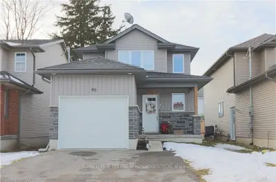 90 CHAPEL Street, Woodstock, ON N4S 3R7