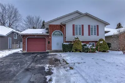 9 BECKETT Boulevard, Tillsonburg, ON N4G 5N1