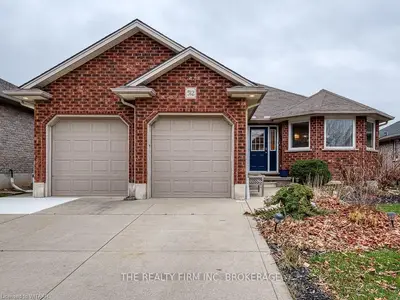 512 CRESTWOOD Court, Woodstock, ON N4T 1V3