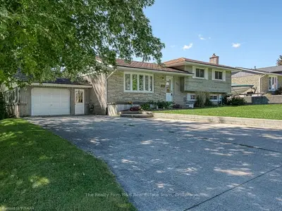 21 KIRWIN Drive, Ingersoll, ON N5C 3M4