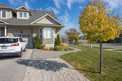 100 WEDGEWOOD Drive, Woodstock, ON N4T 0E2