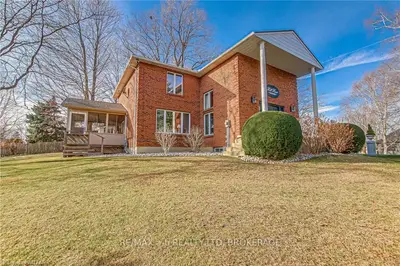 256 MAIN Street W, Norwich, ON N0J 1R0