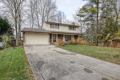 24 VIMY Place, Woodstock, ON N4S 7H9