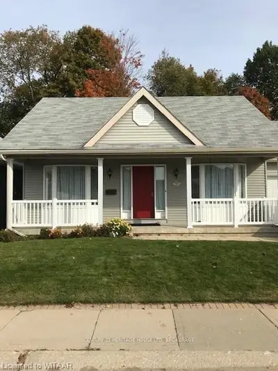 38 WILKINS Crescent, Tillsonburg, ON N4G 5M6