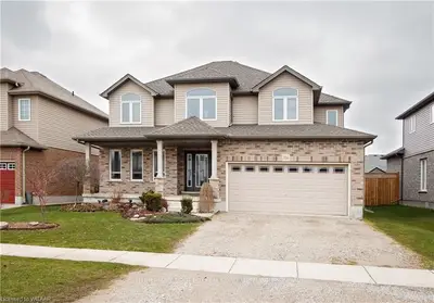 704 NORMANDY Drive, Woodstock, ON N4T 0C5