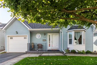52 SERES Drive, Tillsonburg, ON N4G 5E7