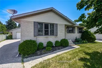 35 O'ROURKE Place, Woodstock, ON N4S 8T9