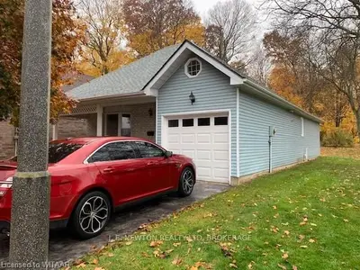 33 SERES Drive, Tillsonburg, ON N4G 5E9