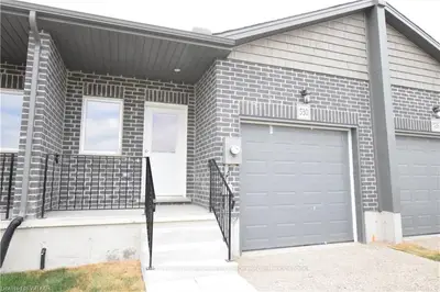 538 LAMPMAN Place, Woodstock, ON N4S 8L6