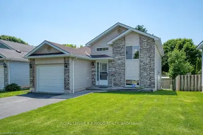 61 BECKETT Boulevard, Tillsonburg, ON N4G 5N3
