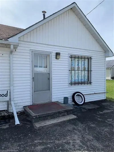 19 GEORGE Street, Norfolk, ON N0E 1G0