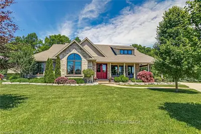 46 RIVER OAKS Drive, Norwich, ON N0J 1R0
