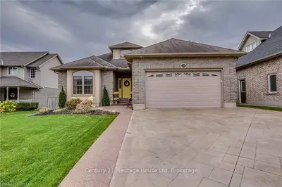 408 LAKEVIEW Drive, Woodstock, ON N4T 1V3