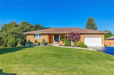 17 St. Ladislaus Street, Norfolk, ON N0E 1E0