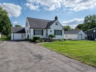 24 HOLCROFT Street E, Ingersoll, ON N5C 1B4