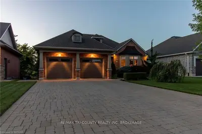 12 BELMONT Avenue, Tillsonburg, ON N4G 5W5