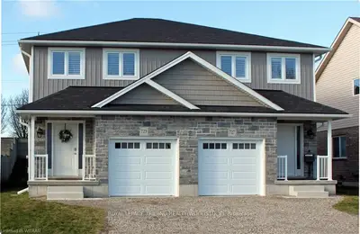 812A STONEGATE Drive, Woodstock, ON N4V 1G5
