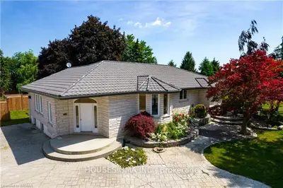 1305 DEVONSHIRE Avenue, Woodstock, ON N4T 0M7