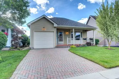 52 EDWIN Crescent, Tillsonburg, ON N4G 5H6