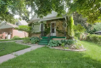 755 WILTON Crescent, Woodstock, ON N4S 7H4