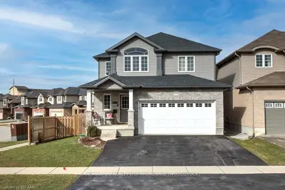 418 CHAMPLAIN Avenue, Woodstock, ON N4V 0B2