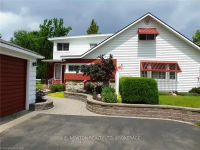 43 DENTON Avenue, Tillsonburg, ON N4G 3W7