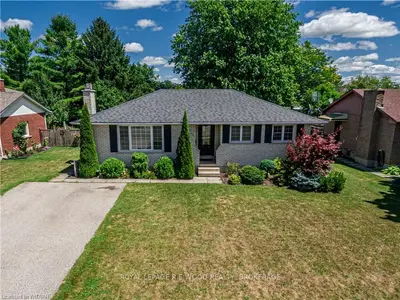 20 DENRICH Avenue, Tillsonburg, ON N4G 4W2