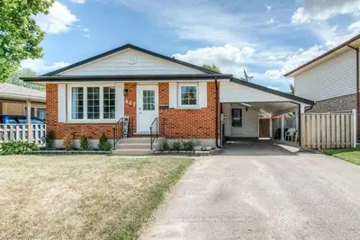 447 LAMPMAN Place, Woodstock, ON N4S 8L7