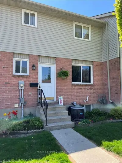458 SPRINGBANK Avenue N 7, Woodstock, ON N4T 1K4