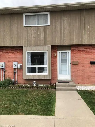 398 SPRINGBANK Avenue 4, Woodstock, ON N4T 1L2