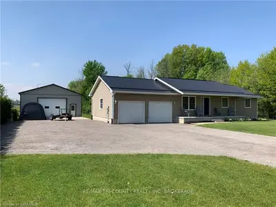977 MIDDLETON N WALSINGHAM TOWNLINE Road, Norfolk, ON N4B 2W4