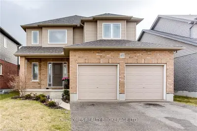 403 CHAMPLAIN AVE Avenue, Woodstock, ON N4V 0B3