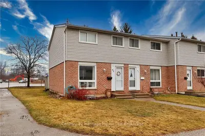 205 CARLYLE Drive 93, London East, ON N5V 3K7