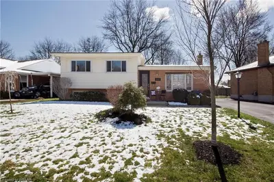 418 MAGNOLIA Crescent, London East, ON N5Y 4S9