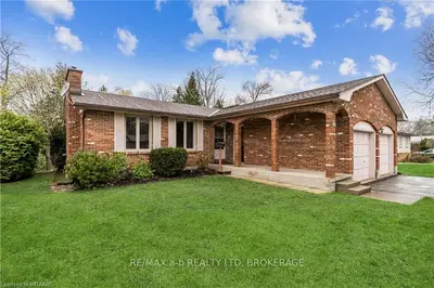 37 DEVON Court, Tillsonburg, ON N4G 4K3