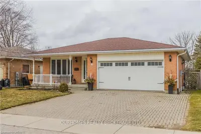 16 MASON Drive, Ingersoll, ON N5C 3Z9