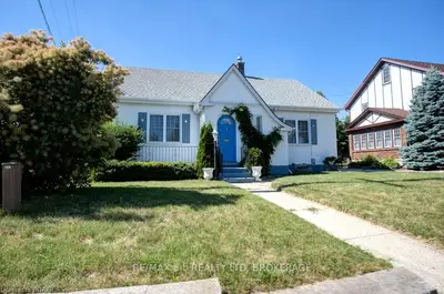 2 SANDERS Street, Tillsonburg, ON N4G 1H4