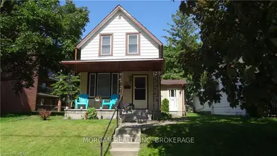 52 QUEEN Street, Tillsonburg, ON N4G 3G9