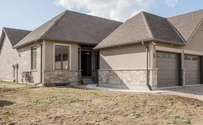 247 Munnoch Boulevard 7, Woodstock, On N4s 1v7