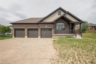 224 FENNEL Street, Blandford-Blenheim, ON N0J 1S0