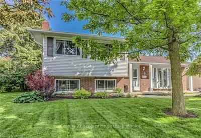 19 WADSWORTH Drive, Ingersoll, ON N5C 3L3