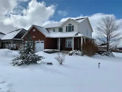 8 AMANDA Avenue, South-West Oxford, ON N0J 1N0