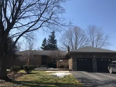 3 WOODLAND Crescent, Tillsonburg, ON N4G 4G6