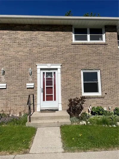 144 CONCESSION STREET Street E 14, Tillsonburg, ON N4G 1N5